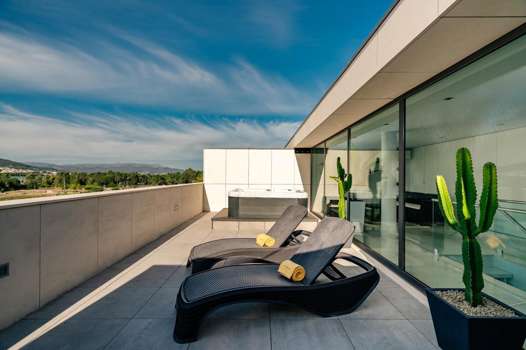 River Town View - Luxury Apartment With Jacuzzi On Terrace Viana do Castelo Dış mekan fotoğraf