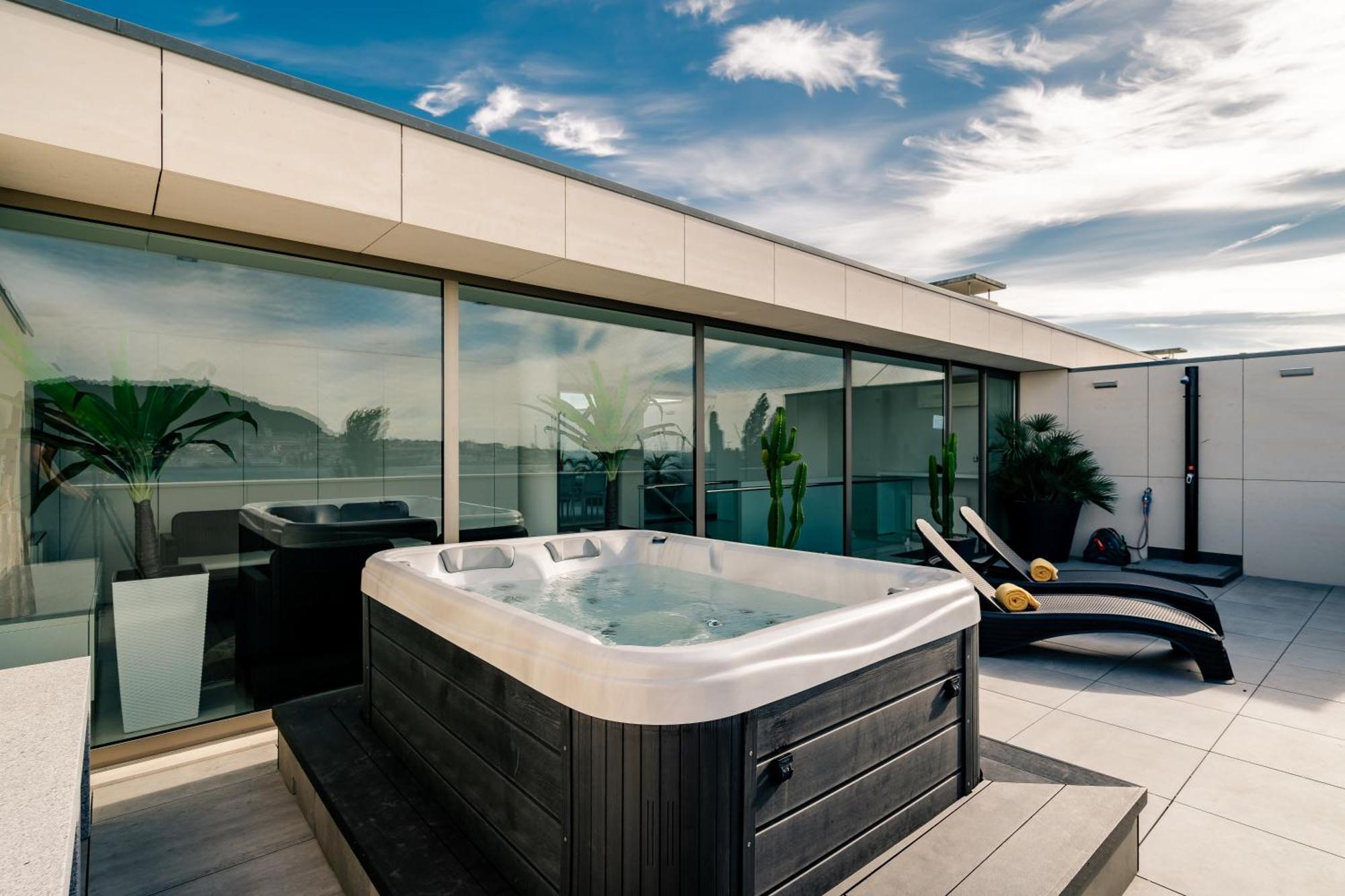 River Town View - Luxury Apartment With Jacuzzi On Terrace Viana do Castelo Dış mekan fotoğraf
