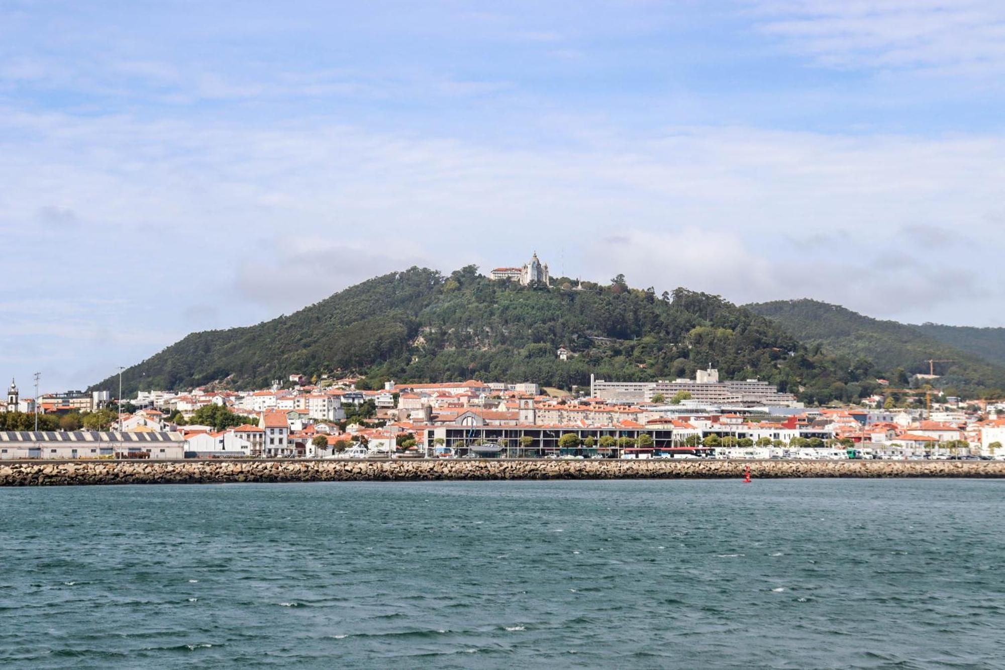 River Town View - Luxury Apartment With Jacuzzi On Terrace Viana do Castelo Dış mekan fotoğraf